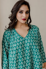 Anjuli Green Straight Kurta Set