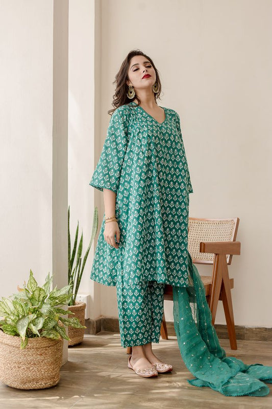 Anjuli Green Straight Kurta Set