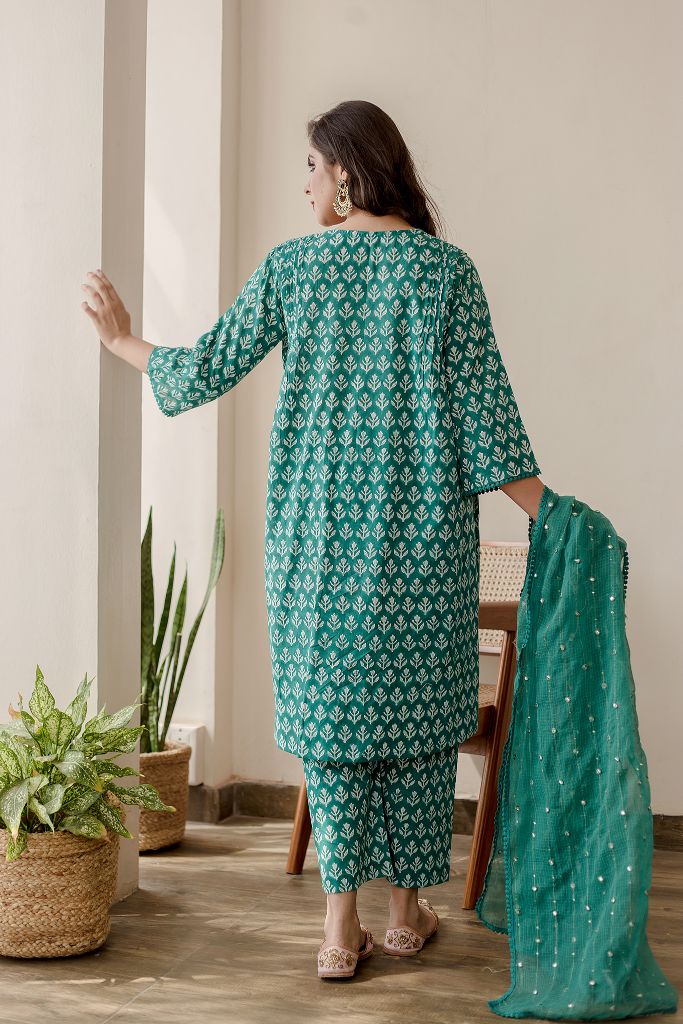 Anjuli Green Straight Kurta Set