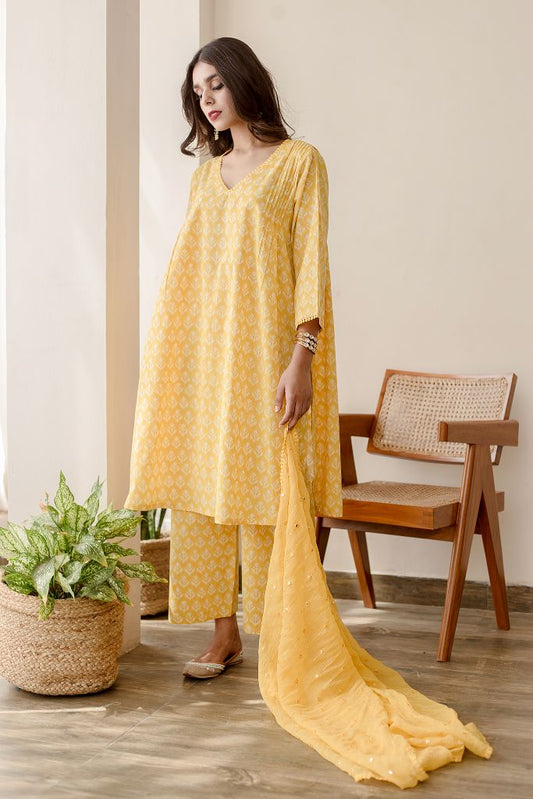 Anjuli Yellow Straight Kurta Set