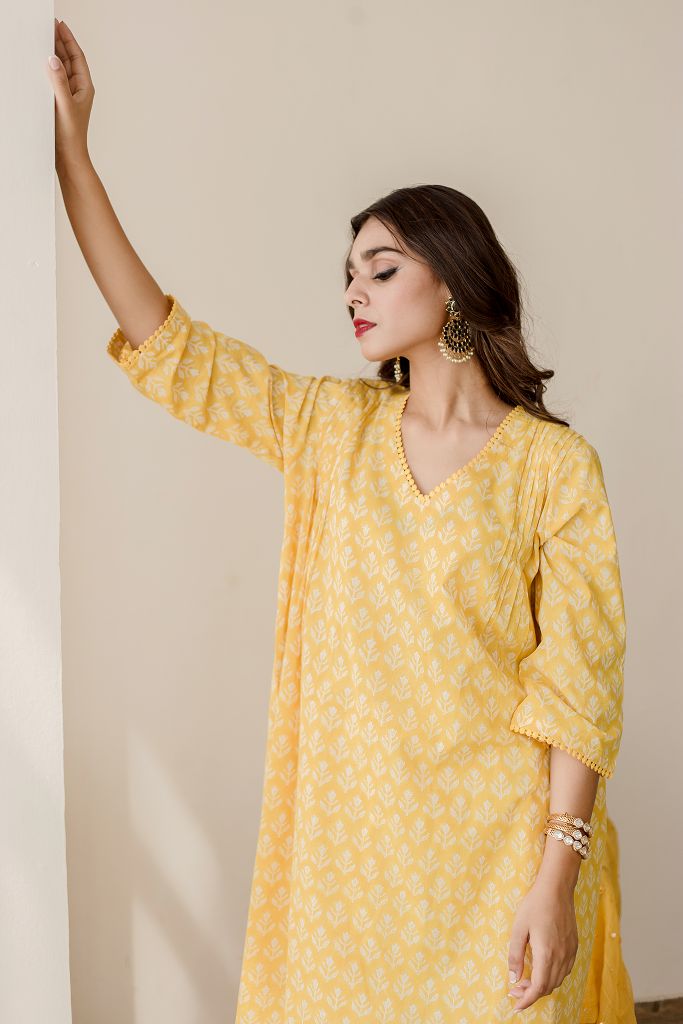 Anjuli Yellow Straight Kurta Set