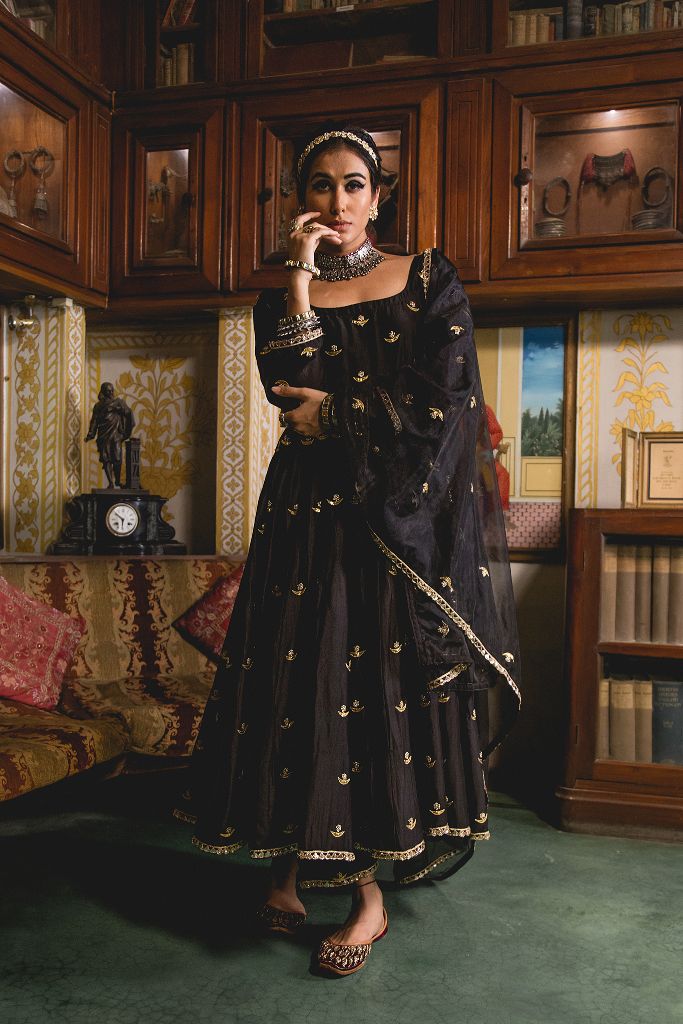Gold Chand Patti Chandni Black Muslin Anarkali Set With Organza Dupatta
