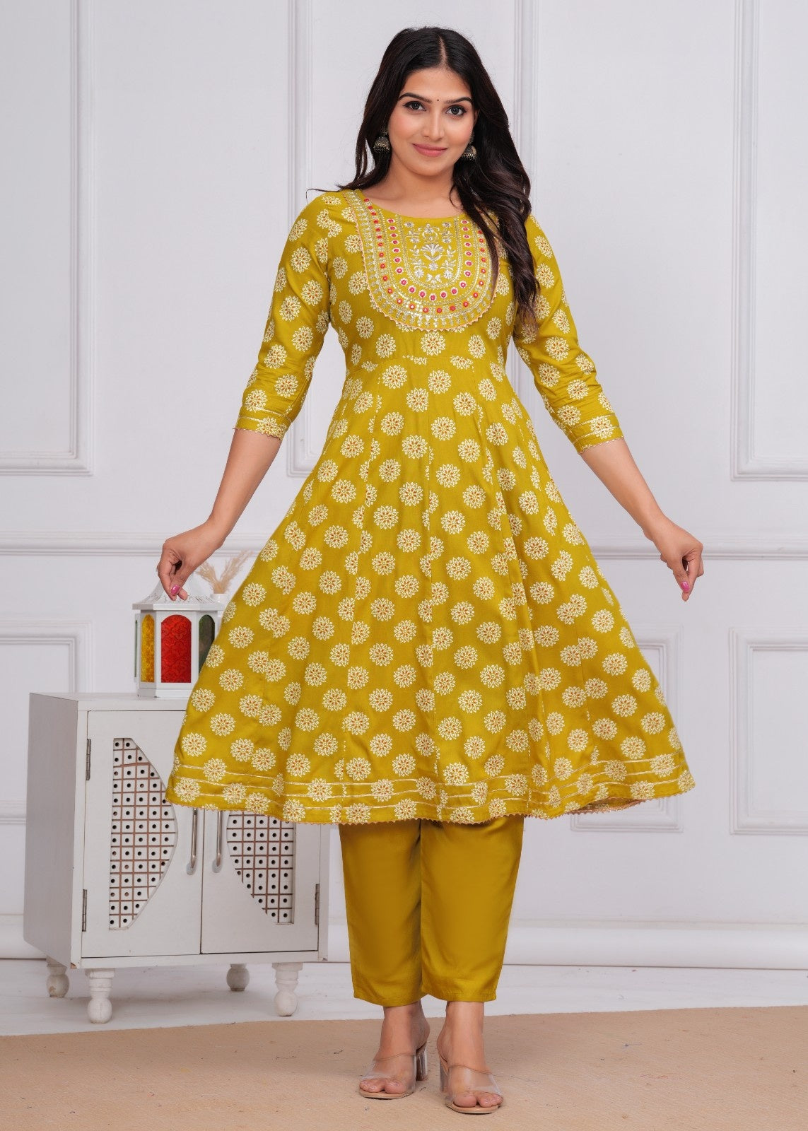 Women Rayon Kurta Pant Dupatta Set Mehndi