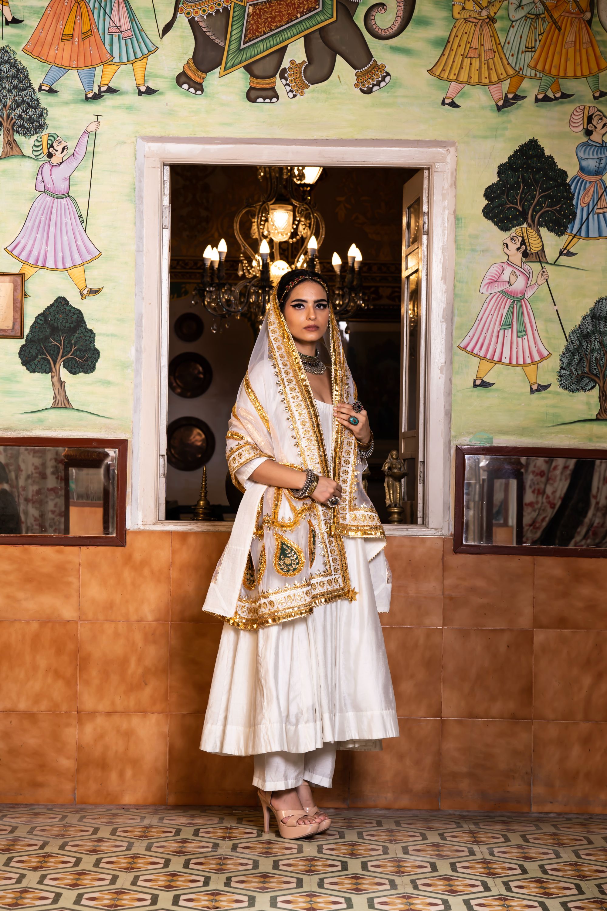 Shri Off White Anarkali Set
